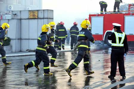 滅火防護(hù)服材料未來(lái):輕質(zhì)、高效、智能